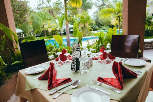 Εστιατόριο, Gorillas Lake Kivu Hotel in Gisenyi Εστιατόριο, Gorillas Lake Kivu Hotel in Gisenyi