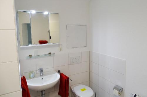 Kamar Mandi, cozy 3 room Apartment in Bergisch Gladbach Kamar Mandi, cozy 3 room Apartment in Bergisch Gladbach