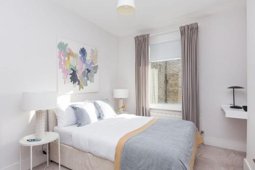 Newly renovated large 4/5 bedroom Victorian terrace house with garden. in Greater London North Newly renovated large 4/5 bedroom Victorian terrace house with garden. in Greater London North