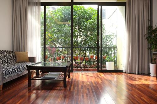 Balcony/terrace, Blissington Apartments & Hotels in Hoan Kiem District Balcony/terrace, Blissington Apartments & Hotels in Hoan Kiem District