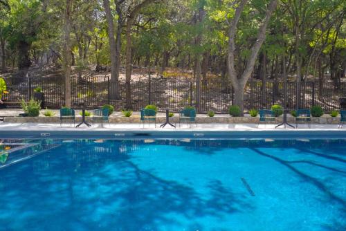 Uszoda, Wimberley Inn & bar in Wimberley (TX) Uszoda, Wimberley Inn & bar in Wimberley (TX)