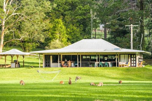 Exterior view, Unwind Escapes Cabins & Glamping in Mandalong Exterior view, Unwind Escapes Cabins & Glamping in Mandalong