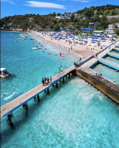 شاطئ, Vibrant 2nd Floor Apartment in the Heart of Aguadilla, Puerto Rico in أغواديلا شاطئ, Vibrant 2nd Floor Apartment in the Heart of Aguadilla, Puerto Rico in أغواديلا