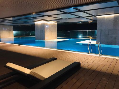 Swimming pool, TMS Quy Nhơn - ROSHI Apartment Ocean View in Quy Nhon (Binh Dinh) Swimming pool, TMS Quy Nhơn - ROSHI Apartment Ocean View in Quy Nhon (Binh Dinh)