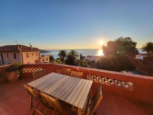 Villa lours in Le Trayas Superieur Villa lours in Le Trayas Superieur