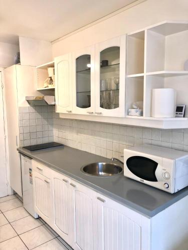 кухня, Studio Apartment near to Paris in Кретей кухня, Studio Apartment near to Paris in Кретей