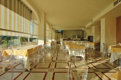 Ресторан, Baia Azzurra Hotel in Таорміна Ресторан, Baia Azzurra Hotel in Таорміна