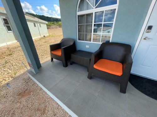 One king Bed Near Puerto Seco Beach in Discovery Bay One king Bed Near Puerto Seco Beach in Discovery Bay
