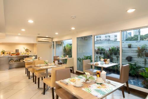 Restaurant, Bangkok Loft Inn near Bansomdejchaopraya Rajabhat University Restaurant, Bangkok Loft Inn near Bansomdejchaopraya Rajabhat University