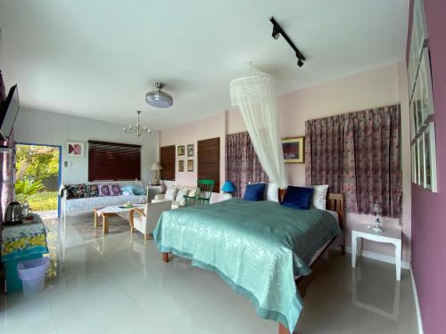 Gumbie House in Mon Pin Gumbie House in Mon Pin