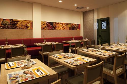 Restaurante, Ibis Karlsruhe Hauptbahnhof in Karlsruhe City Center Restaurante, Ibis Karlsruhe Hauptbahnhof in Karlsruhe City Center