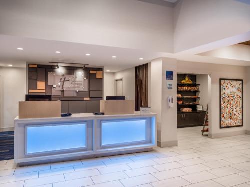 Lobby, Holiday Inn Express Hotel & Suites Beaumont Northwest By IHG in Beaumont (TX) Lobby, Holiday Inn Express Hotel & Suites Beaumont Northwest By IHG in Beaumont (TX)