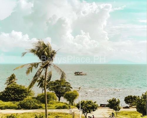 4 Bedroom Beachfront House with Private Pool in Batangas in Nasugbu 4 Bedroom Beachfront House with Private Pool in Batangas in Nasugbu