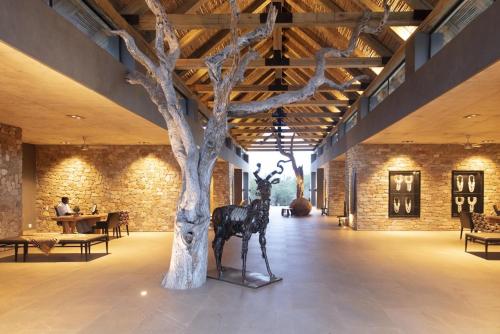 Lobby, Kapama River Lodge in Hoedspruit Lobby, Kapama River Lodge in Hoedspruit