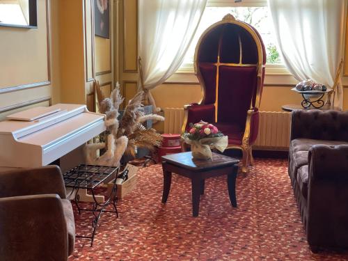 Les 3 rois by YY in Villers-Bocage Les 3 rois by YY in Villers-Bocage