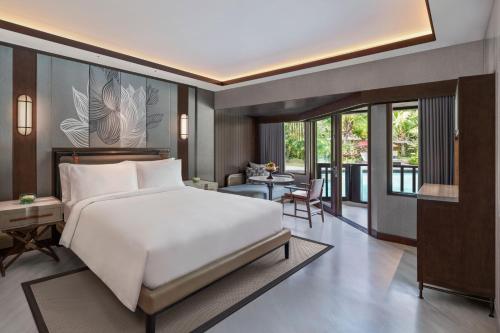 เดอะ ลากูนา อะ ลักชัวรี คอลเลคชั่น รีสอร์ต แอนด์ สปา นูซา ดูวา บาหลี (The Laguna, a Luxury Collection Resort & Spa, Nusa Dua, Bali) near ศูนย์รวมของบาหลี เดอะ ลากูนา อะ ลักชัวรี คอลเลคชั่น รีสอร์ต แอนด์ สปา นูซา ดูวา บาหลี (The Laguna, a Luxury Collection Resort & Spa, Nusa Dua, Bali) near ศูนย์รวมของบาหลี
