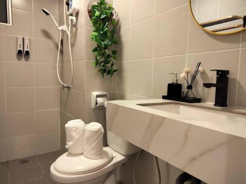 Shower, V Boho Home 3Bedroom 7-8Pax Eco Majestic Semenyih in Semenyih Shower, V Boho Home 3Bedroom 7-8Pax Eco Majestic Semenyih in Semenyih