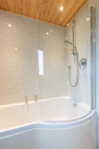 Chalet Loch Leven Lodge 6 by Interhome in Kinross Chalet Loch Leven Lodge 6 by Interhome in Kinross