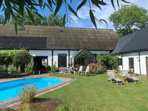 Swimming pool, Lunkaberg Bed & Breakfast in Skillinge Swimming pool, Lunkaberg Bed & Breakfast in Skillinge