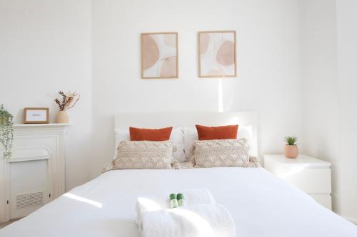 Yatak, Hampton House - Sleeps 7 - Free Parking and WiFi in Stoke Bishop Yatak, Hampton House - Sleeps 7 - Free Parking and WiFi in Stoke Bishop