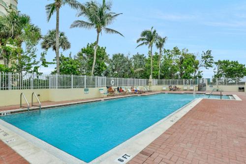 Apollo 302 in Marco Island (FL) Apollo 302 in Marco Island (FL)