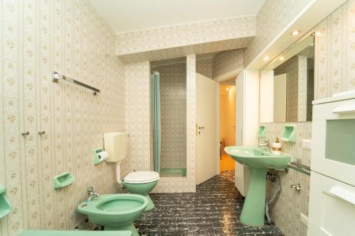 Bagno, Spettacolare loft sul Lago di Como in Blevio Bagno, Spettacolare loft sul Lago di Como in Blevio