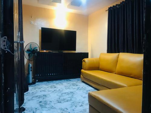 Umbrella properties - Eleyele Ibadan in 伊巴丹 Umbrella properties - Eleyele Ibadan in 伊巴丹