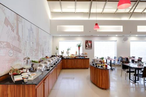 Food and beverages, Red Fox by Lemon Tree Hotels, East Delhi in East Delhi Food and beverages, Red Fox by Lemon Tree Hotels, East Delhi in East Delhi