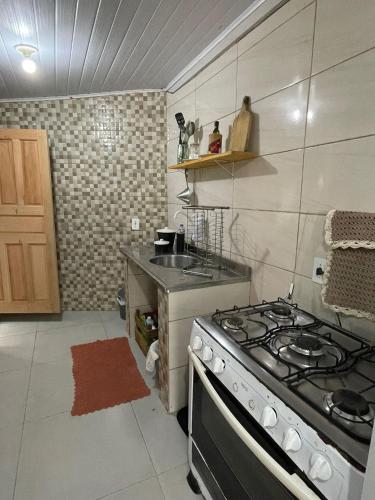 مطبخ, Peri kit house temporada in Morro das Pedras مطبخ, Peri kit house temporada in Morro das Pedras