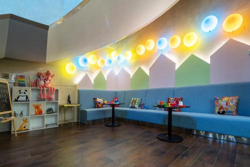 Facilities, Jinjiang West Capital International Hotel in City Center Facilities, Jinjiang West Capital International Hotel in City Center