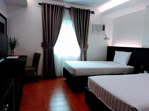 TOP STAR HOTEL OTON in Villa Arevalo TOP STAR HOTEL OTON in Villa Arevalo