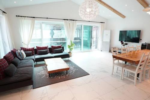 프레이즈 스위트 (Praise Suite) in 가평 프레이즈 스위트 (Praise Suite) in 가평