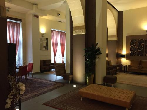 Lobby, Grande Albergo Alfeo in Syracuse Lobby, Grande Albergo Alfeo in Syracuse