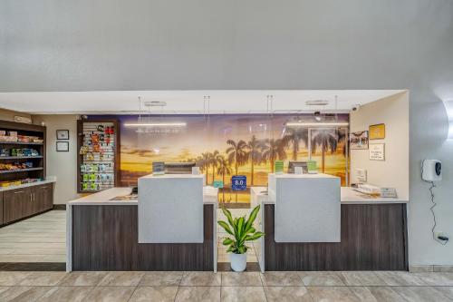 Lobby, La Quinta Inn & Suites by Wyndham PCB Pier Park area in Panama City (FL) Lobby, La Quinta Inn & Suites by Wyndham PCB Pier Park area in Panama City (FL)