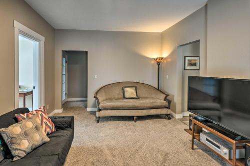 Cozy Henniker Vacation Rental Near Ski Area! in Хенникер (Нью-Гэмпшир) Cozy Henniker Vacation Rental Near Ski Area! in Хенникер (Нью-Гэмпшир)