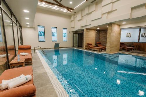 Svømmebasseng, Hotel Nais in Niš Svømmebasseng, Hotel Nais in Niš