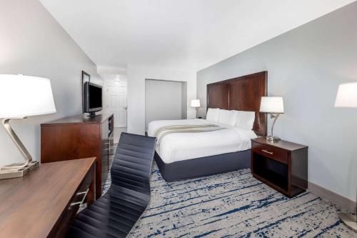 La Quinta Inn by Wyndham Lynnwood in Lynnwood La Quinta Inn by Wyndham Lynnwood in Lynnwood