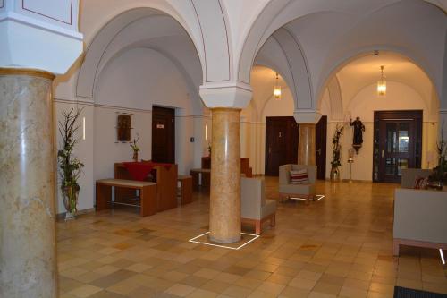 Gastehaus Klosterhof Schweiklberg in Vilshofen Gastehaus Klosterhof Schweiklberg in Vilshofen