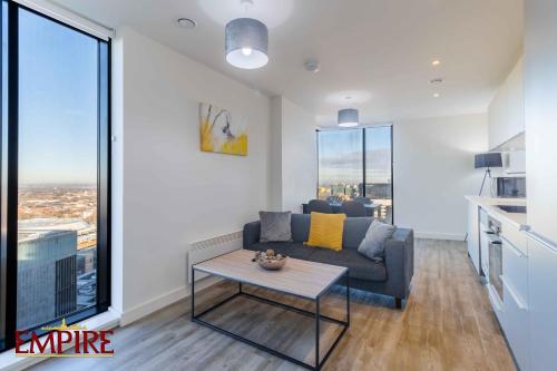 Stylish 2 Bed Apartment on Broad Street!