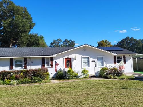 SPACIOUS POOL HOME in North FL in Keystone Heights SPACIOUS POOL HOME in North FL in Keystone Heights