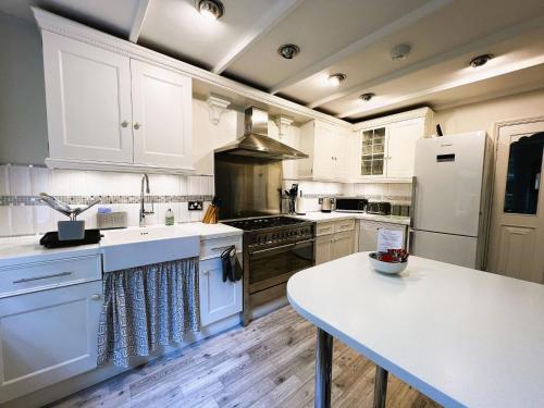 Exterior view, Middle Lodge in Ryde East Exterior view, Middle Lodge in Ryde East