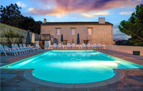 Bazen, Awesome Home In Juicq With Outdoor Swimming Pool, Wifi And 2 Bedrooms in Saint Hilaire De Villefranche Bazen, Awesome Home In Juicq With Outdoor Swimming Pool, Wifi And 2 Bedrooms in Saint Hilaire De Villefranche