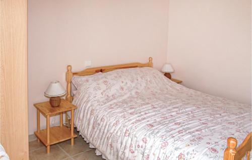Awesome Home In Juicq With Outdoor Swimming Pool, Wifi And 2 Bedrooms in Saint Hilaire De Villefranche Awesome Home In Juicq With Outdoor Swimming Pool, Wifi And 2 Bedrooms in Saint Hilaire De Villefranche