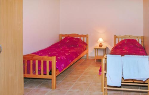 Awesome Home In Juicq With Outdoor Swimming Pool, Wifi And 2 Bedrooms in Saint Hilaire De Villefranche Awesome Home In Juicq With Outdoor Swimming Pool, Wifi And 2 Bedrooms in Saint Hilaire De Villefranche