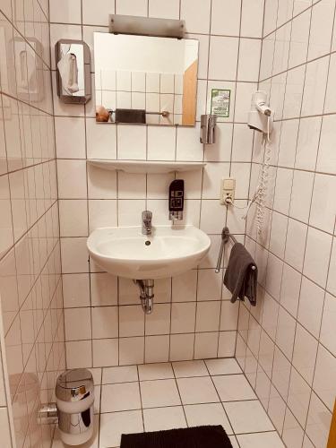 Bathroom, Gasthof Braustubl in Selb Bathroom, Gasthof Braustubl in Selb