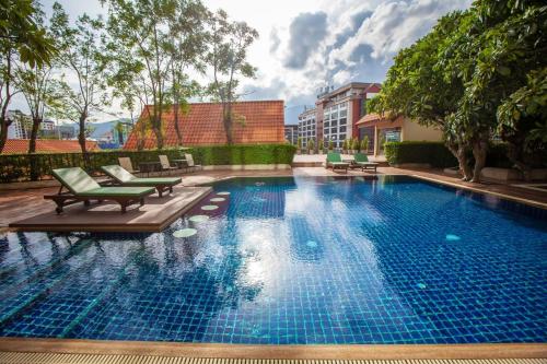 Chiangmai Grandview Hotel & Convention Center in Huay Kaew Chiangmai Grandview Hotel & Convention Center in Huay Kaew
