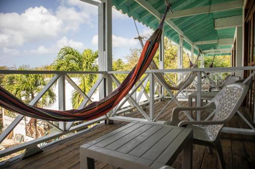 ระเบียง/ชานเรือน, South West Bay Cabanas in โปรวิเดงเซีย ระเบียง/ชานเรือน, South West Bay Cabanas in โปรวิเดงเซีย