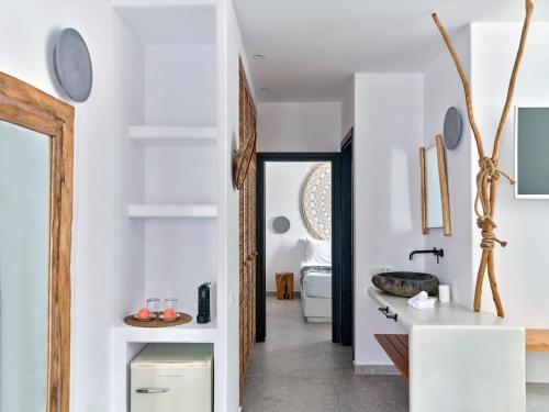 Sandaya Luxury Suites in Paros Island Sandaya Luxury Suites in Paros Island