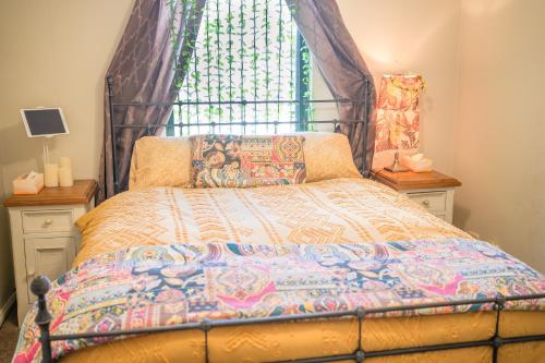 Bohemian Apartment with Resort Feel in Camperdown Bohemian Apartment with Resort Feel in Camperdown