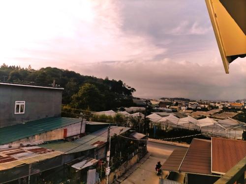 Balcony/terrace, Happy Bunny homestay in Manline Balcony/terrace, Happy Bunny homestay in Manline